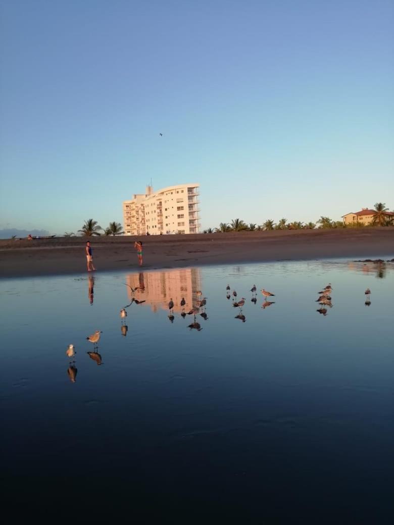 Playa La Barqueta , Las Olas Tower Front Apartamento David Exterior foto